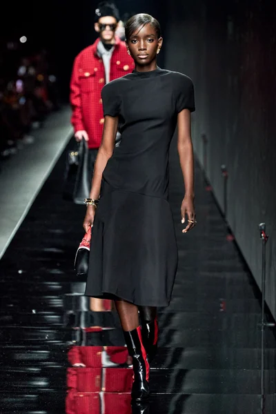 Look 11